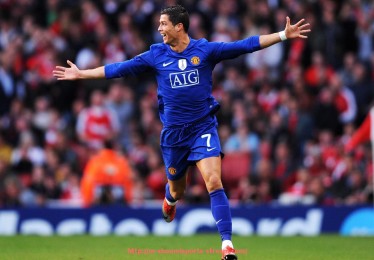 收米体育直播-体育锻炼中必备的健身器材及其功能分类介绍